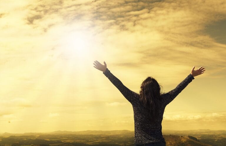 woman, sky, sunlight, arms, open arms, sunbeams, sunrays, clouds, worship, freedom, happiness, nature, relieved, prayer, praise, success, joy